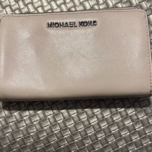 Michael Kors Light Taupe Wallet